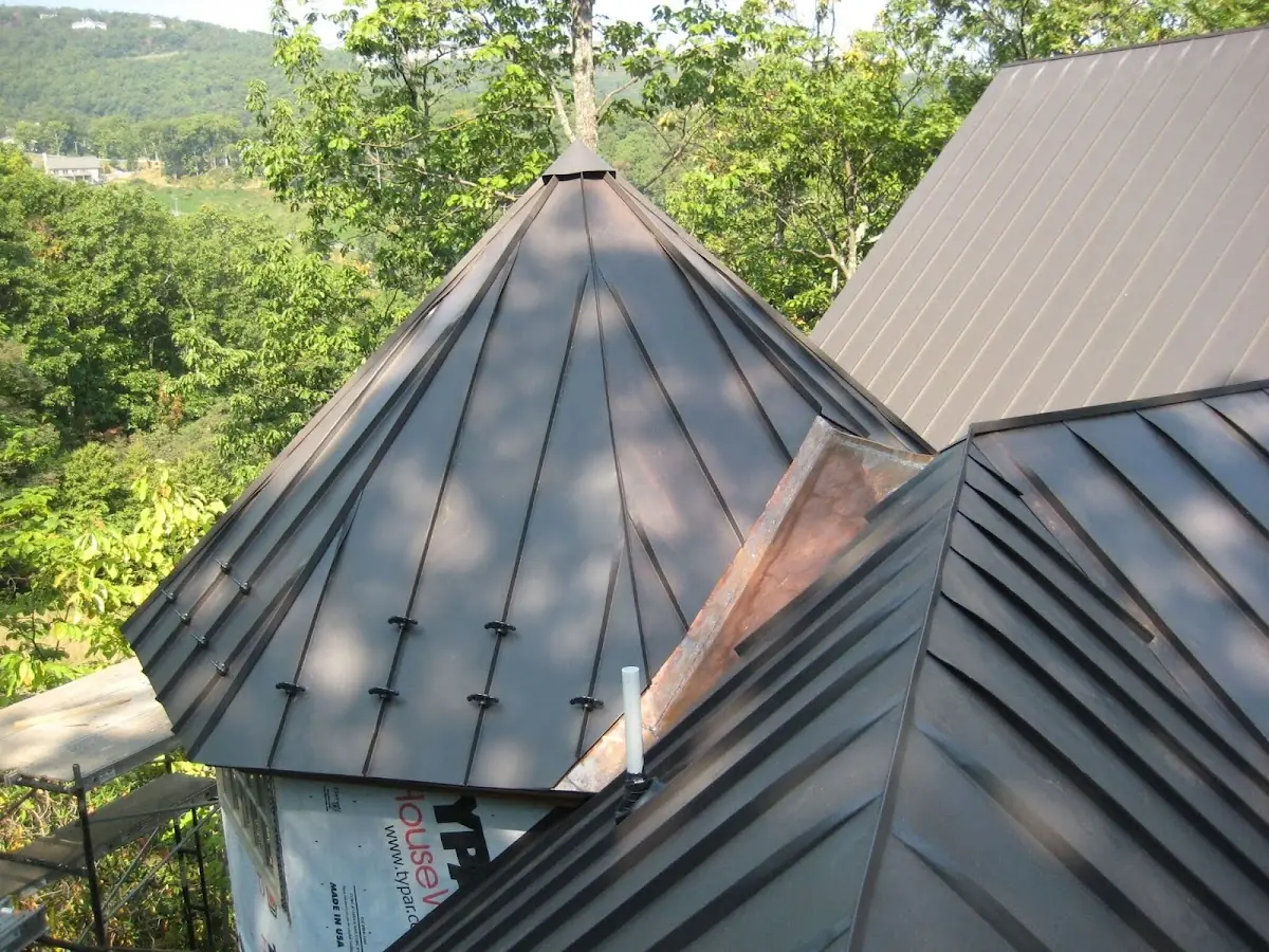 Professional Roof Tarp Installation by Craftsman Roofing in Washington Culver